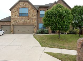 1206 Royal Manor Ct, Roanoke, TX 76262