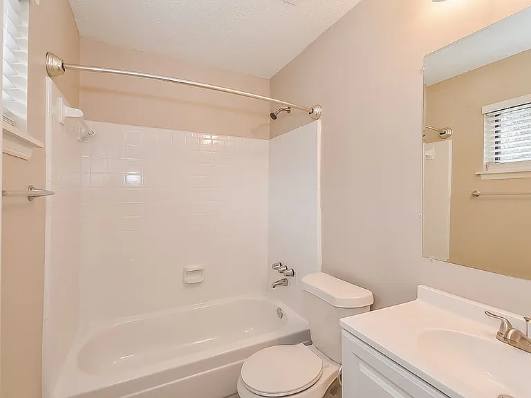 306 River Chase Dr — Photo 10
