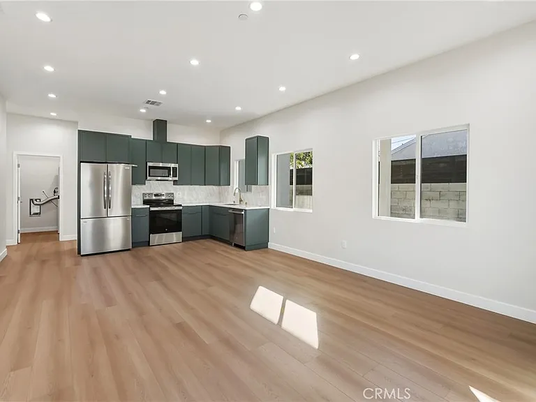 16140 Mayall St #16140 — Photo 2
