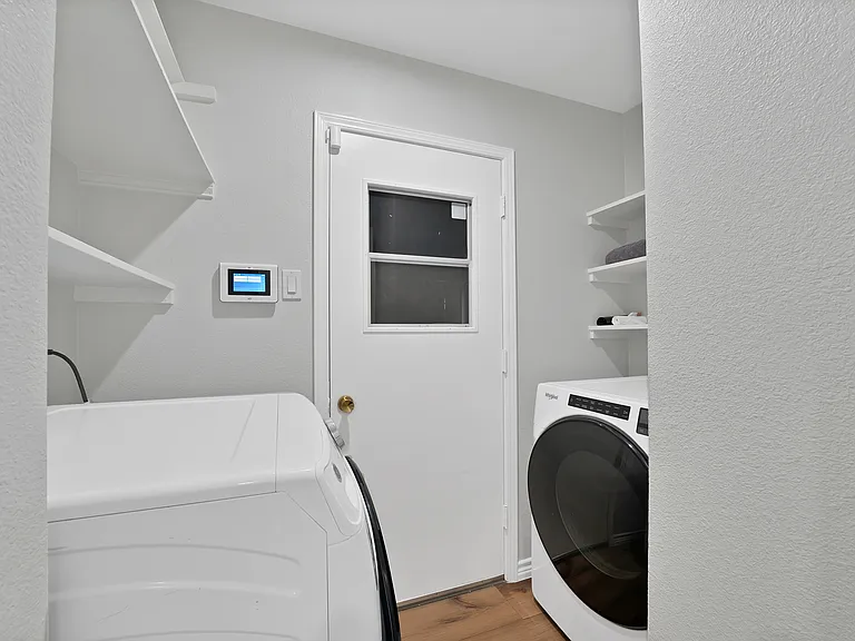 1427 Stagecoach Dr — Photo 21