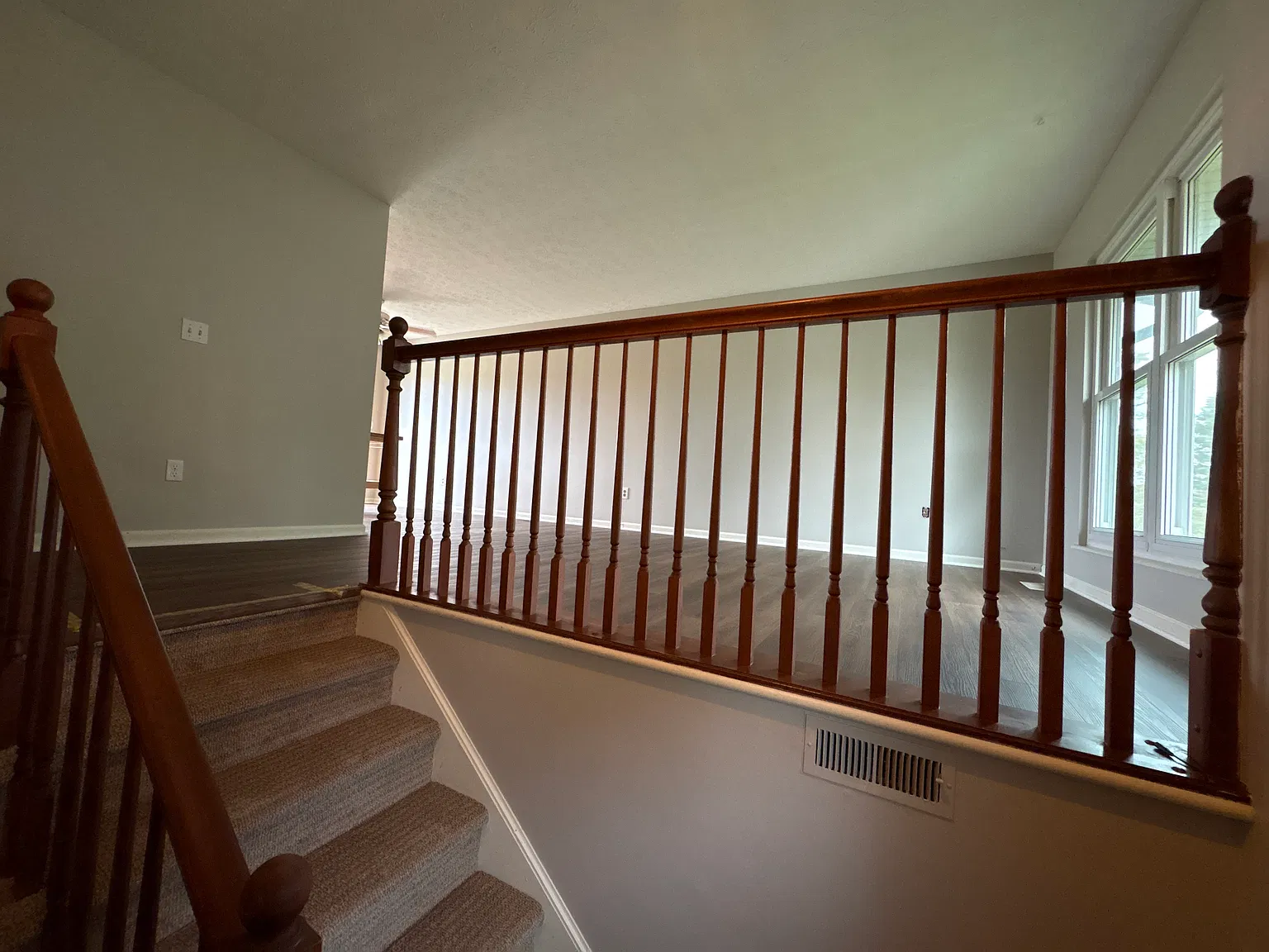 3 bed, 1.5 bath, 1601 sqft, $2,400 — Photo 3