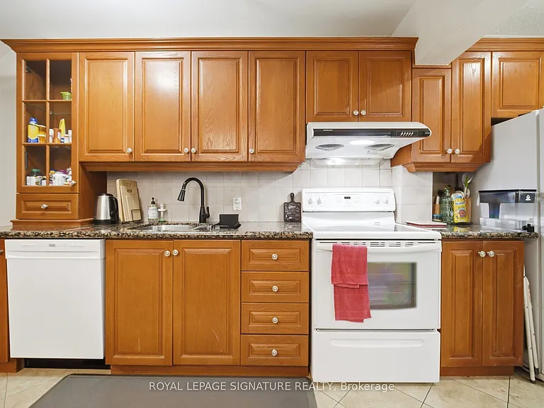 2000 Dufferin St #1 — Photo 14