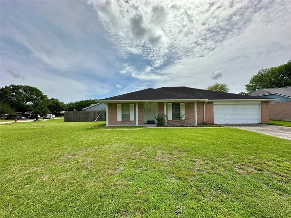 215 Old Oaks St, League City, TX 77573