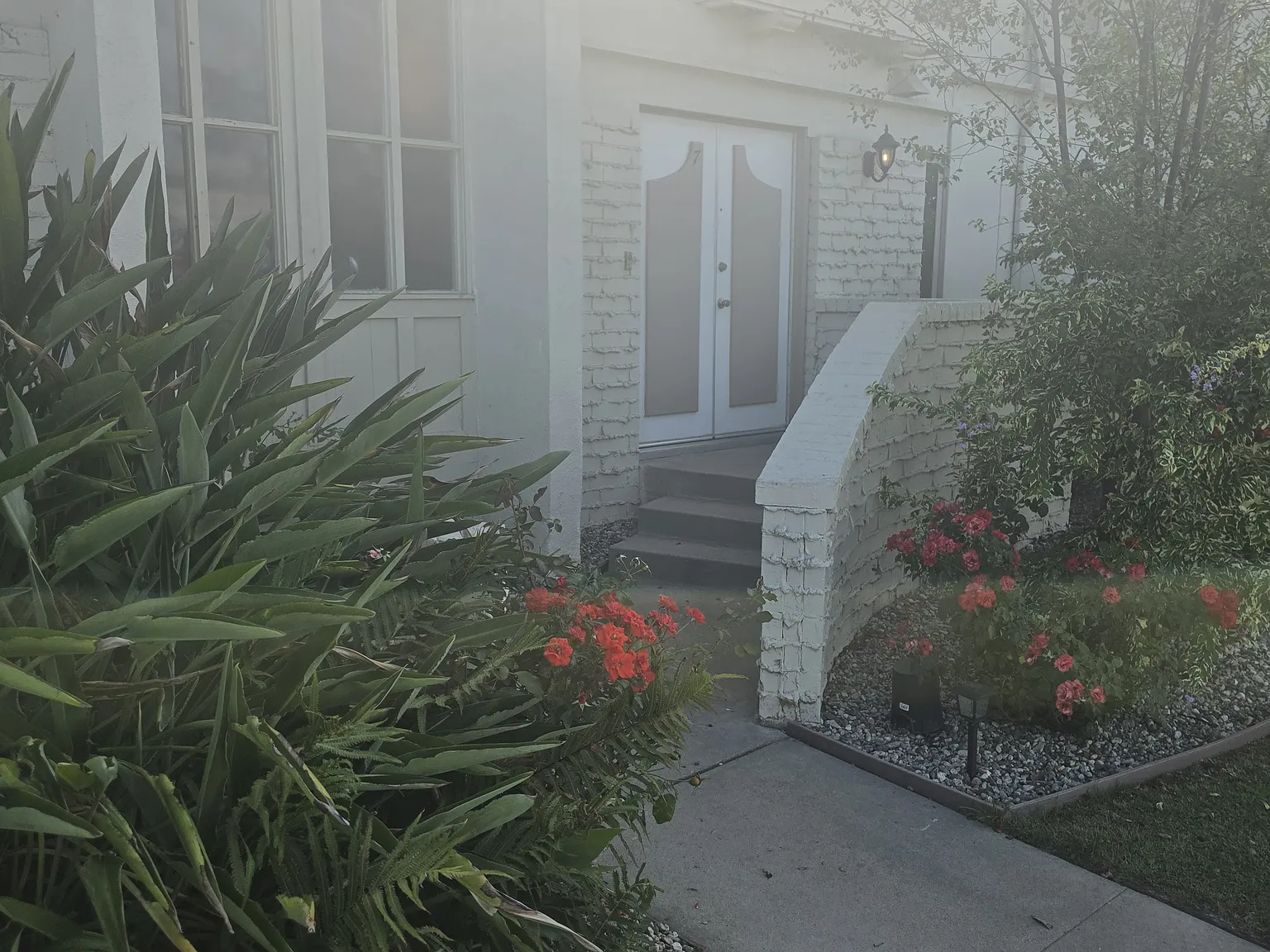 3 bed, 2.5 bath, 1422 sqft, $3,400 — Photo 3