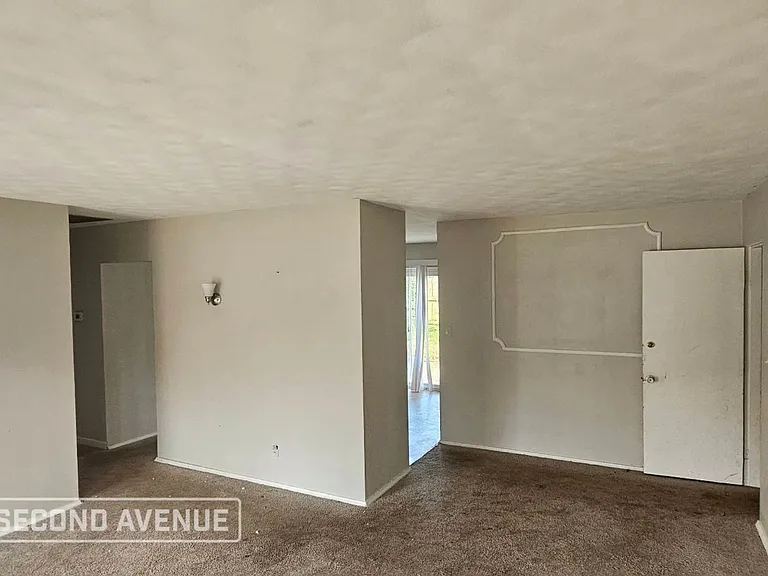 1 Rosehaven Dr — Photo 3
