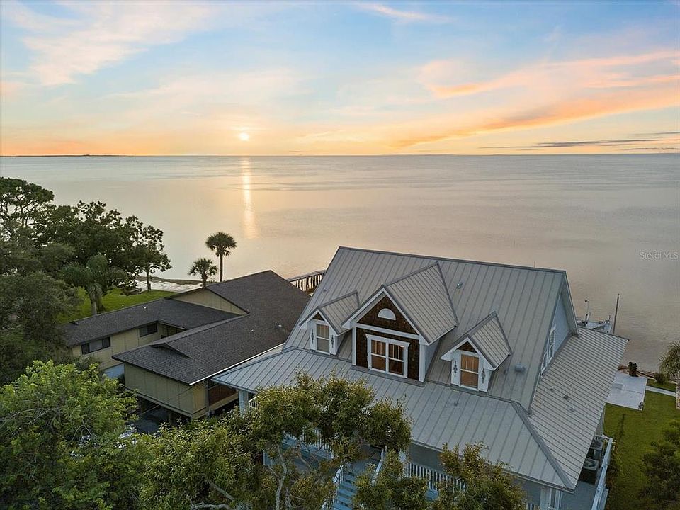1st image of 2001 Gulfview Dr