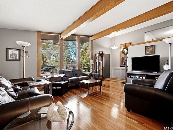 5th image of 98 Hudson Drive