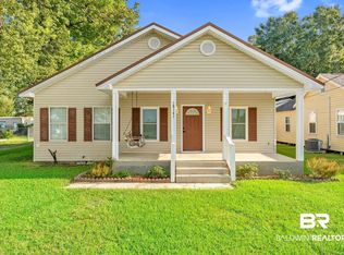 18141 Pennsylvania St, Robertsdale, AL 36567