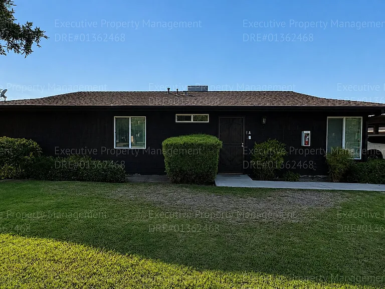 709 Deseret Way — Photo 1