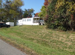 3897 Newbury Rd, Little Hocking, OH 45742