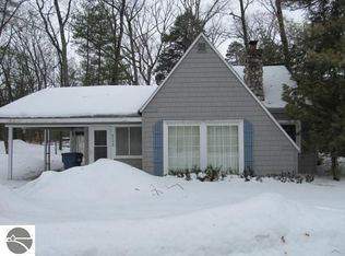 4398 Lake Ave, Interlochen, MI 49643