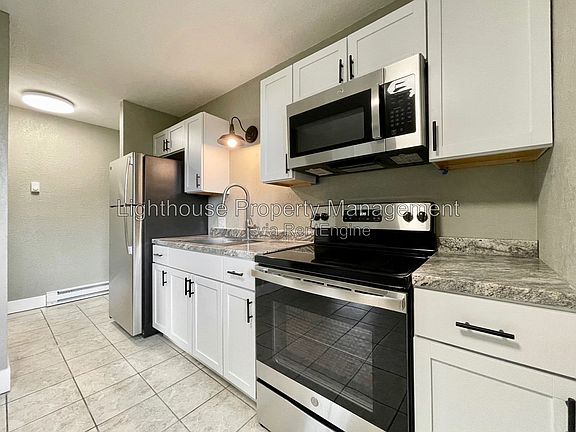 3rd image of 1500 Carr Rd #3