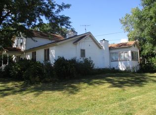 1110 W Goodenow Rd, Beecher, IL 60401