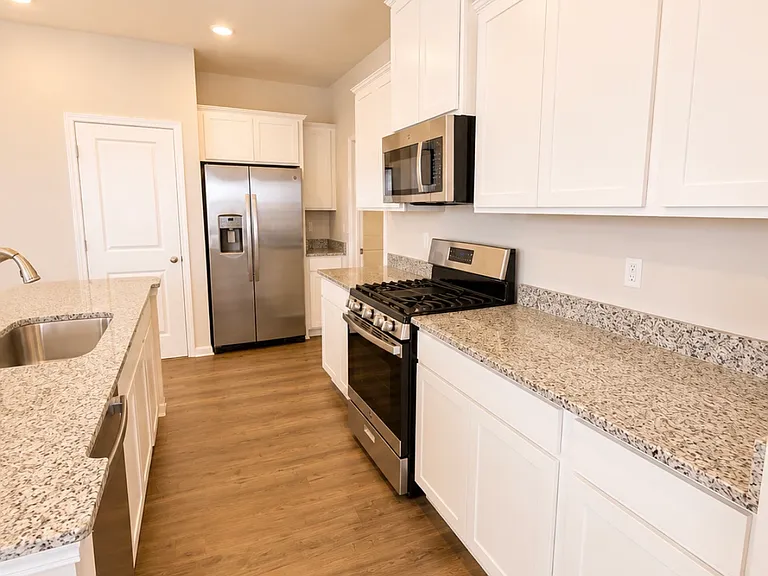 601 Poinsett Bridge Way — Photo 5