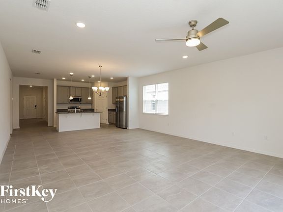 3rd image of 430 Reina Way