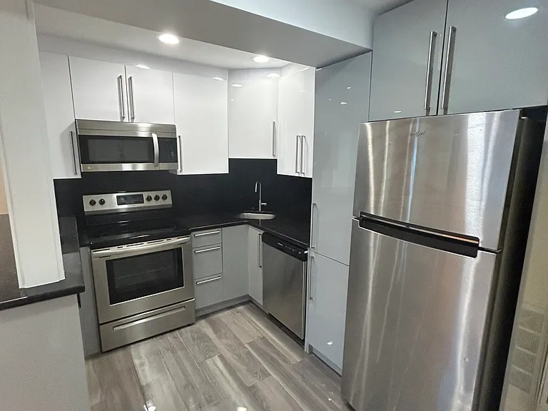 1801 Beacon St #2 — Photo 1