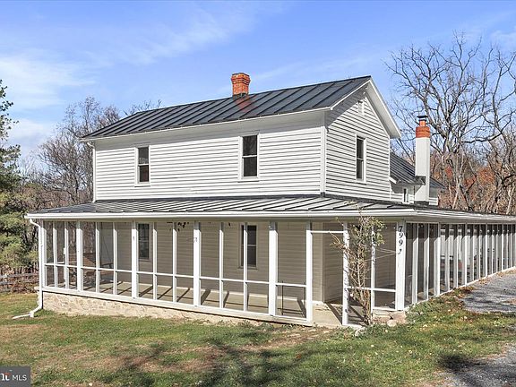 3rd image of 799 Stephens Ln