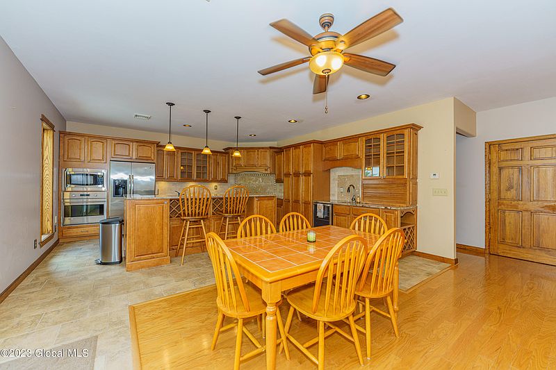 4th image of 71 Fedor Road