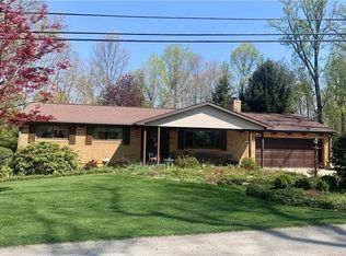 3022 McClellan Dr, Greensburg, PA 15601