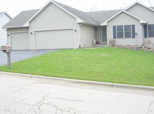 226 Osprey Rdg, Machesney Park, IL 61115