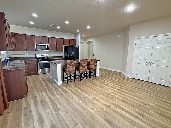 4th image of 765 Taps Ct