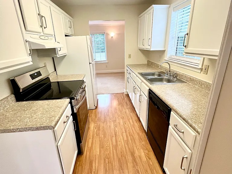 9140 Honeysuckle Dr — Photo 13