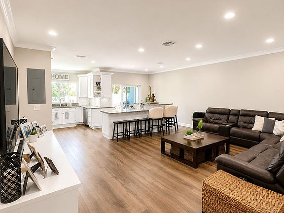 3rd image of 2305 Florida Boulevard #2305