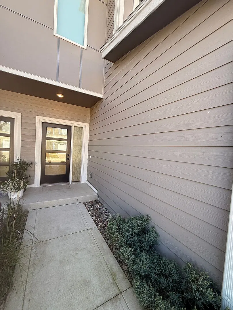 44 West Townhomes — Photo 3