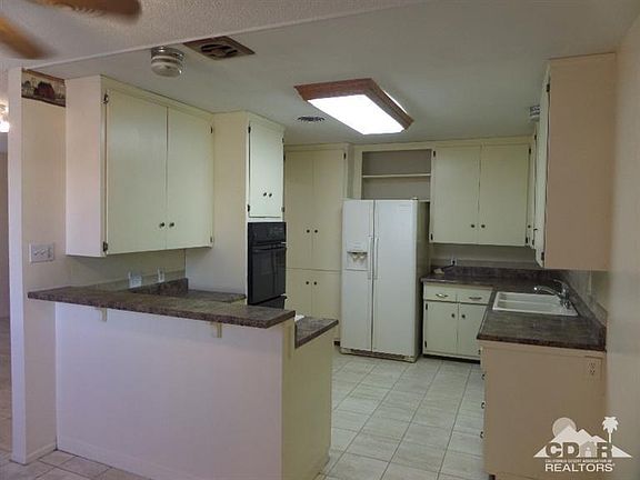 3rd image of 81474 Helen Ave