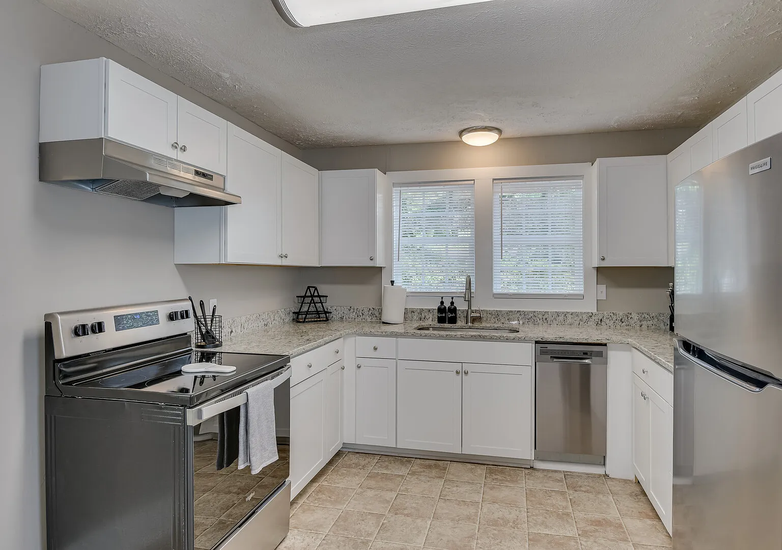 Your Perfect Augusta Basecamp: Full of Charm & Close to Everything! — Photo 4