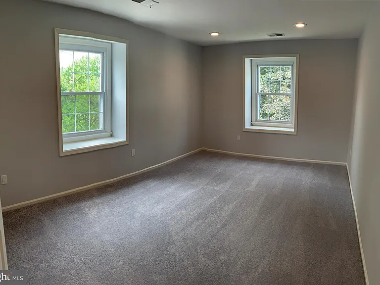 1614 Charnita Ct — Photo 18