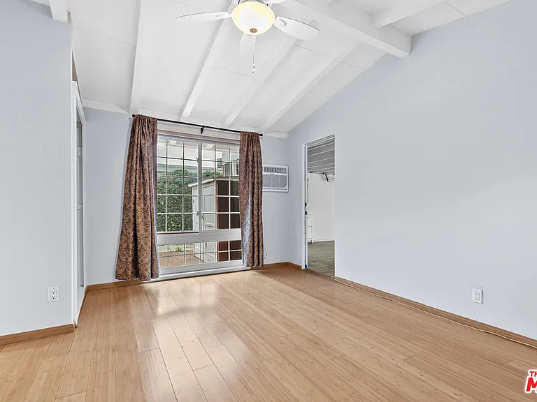 6742 Sunny Brae Ave — Photo 35