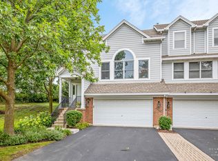 8245 Polo Ct, Crystal Lake, IL 60014