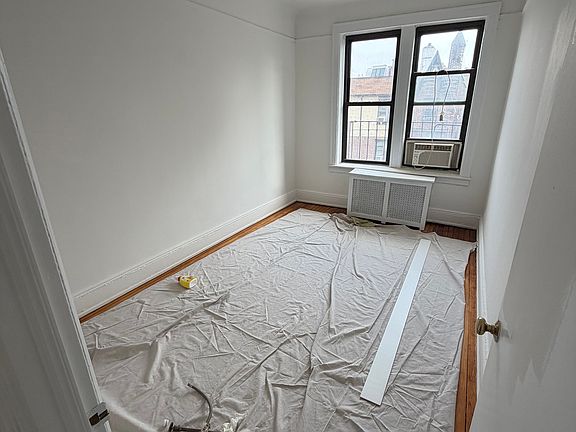 2nd image of 3176 35th St APT 3F