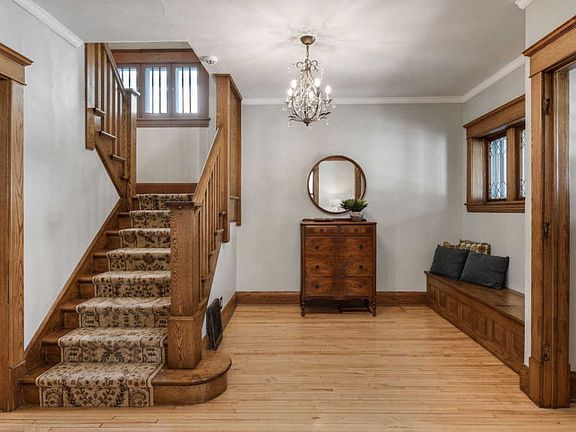 5th image of 3226 Humboldt Ave S