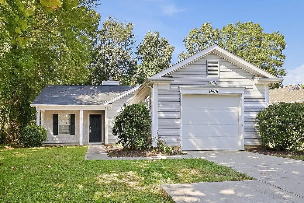 3 bed, 2.0 bath, 1450 sqft, $1,995 — Photo 1