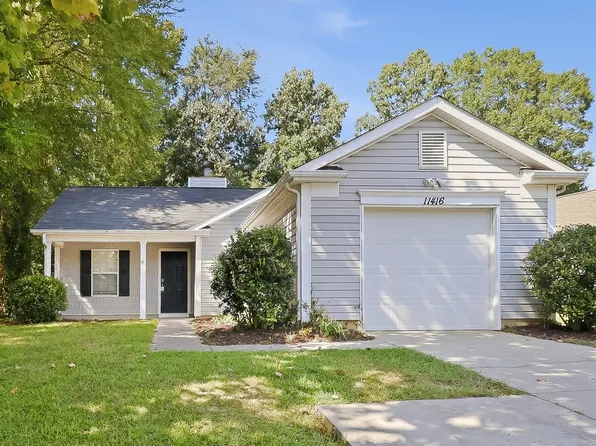 11416 Northwoods Forest Dr, Charlotte, NC 28214