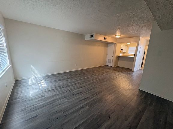 3rd image of 1357 Kingsley Ave #6B