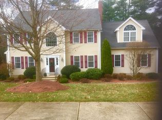 38 Meadowbrook Rd, Franklin, MA 02038