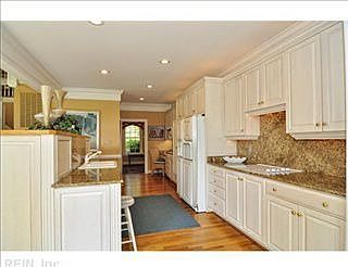4th image of 217 Burtcher Ct