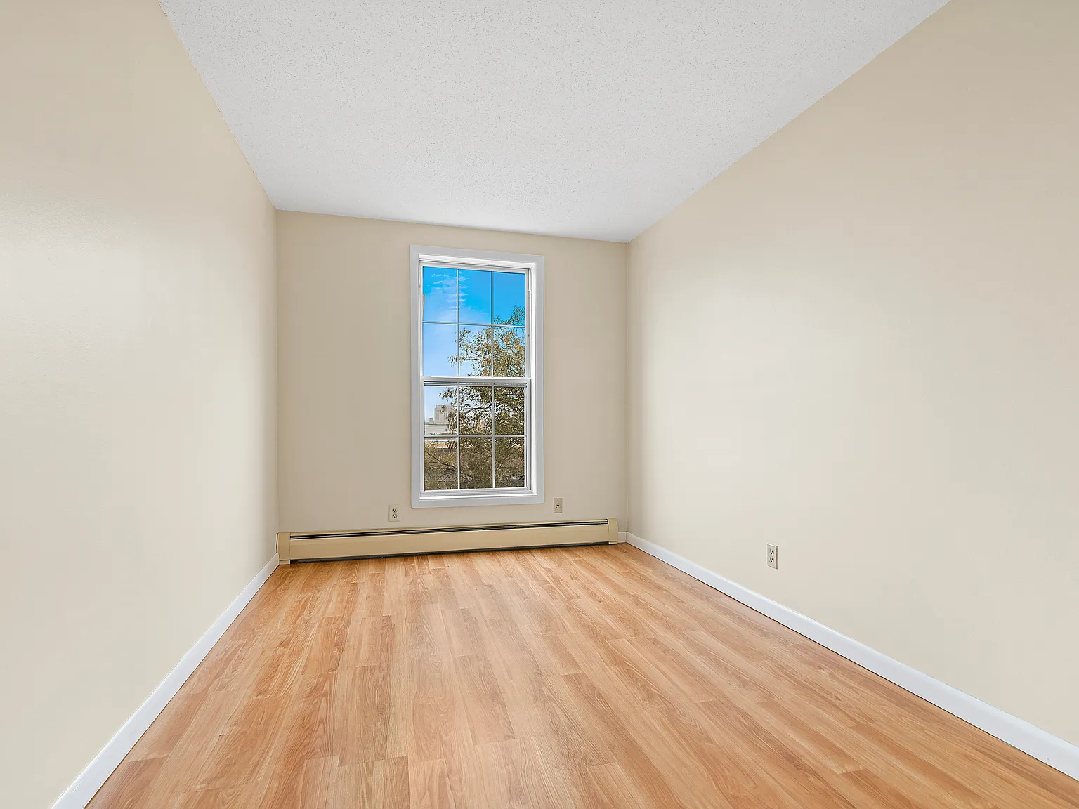 113 Columbia Street — Photo 3