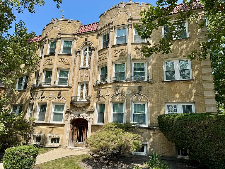 3218 W Catalpa Ave #2 — Photo 1