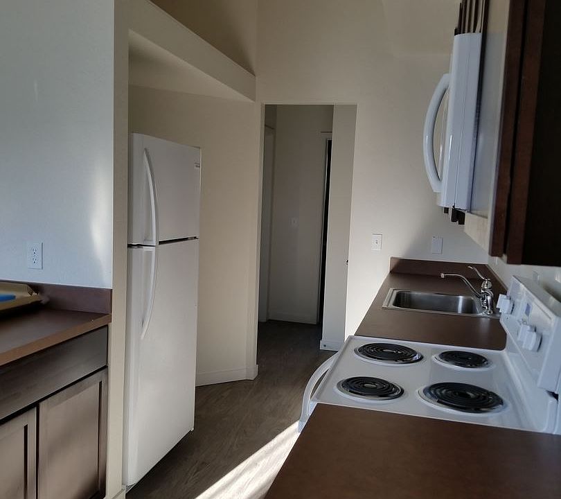 2nd image of 465 E Hayden Ave APT 2