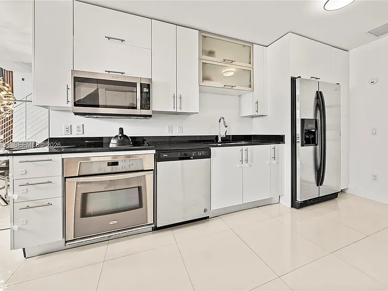 60 SW 13th St #2422 — Photo 8