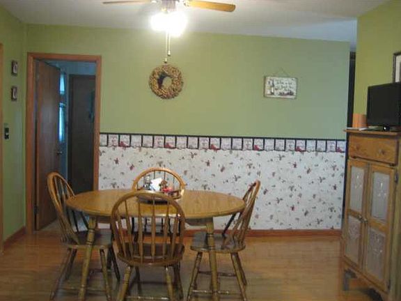 5th image of 2801 S Stanley Dr