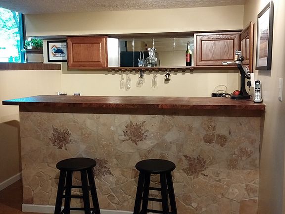 3rd image of 187 Williamsburg Dr