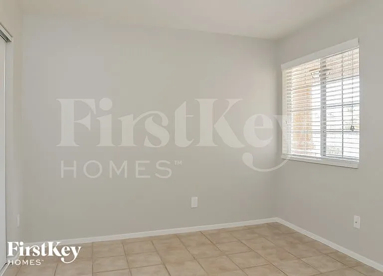 127 Tamarack Dr — Photo 13