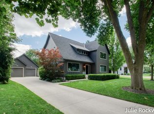 840 Pinecrest Ave SE, East Grand Rapids, MI 49506