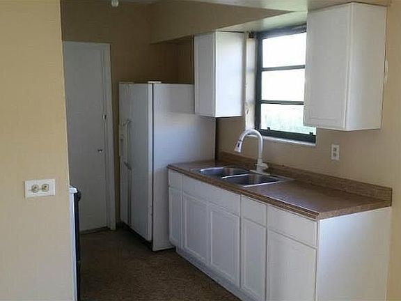 3rd image of 18300 NW 21st Ave