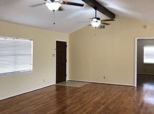 405 Park Ave, Seguin, TX 78155